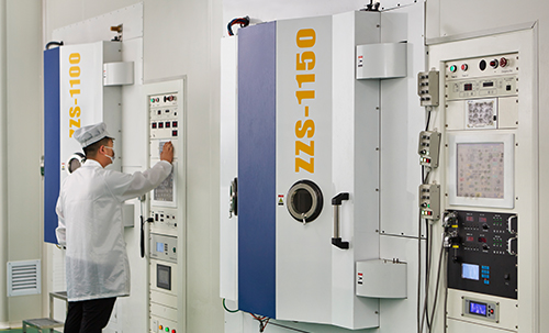 光学コーティング工場